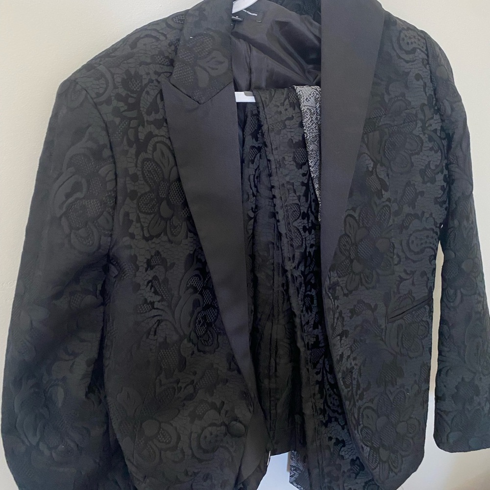 Full suit with tie
